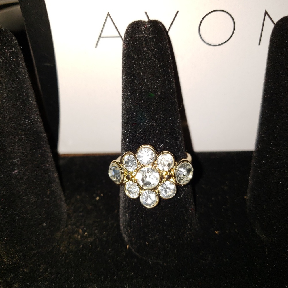 New Avon Dreamy Sparkle ring size 10 goldtone